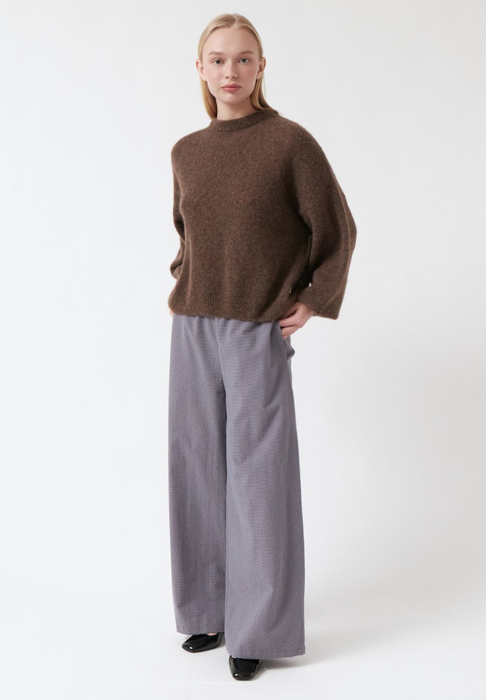 Galeta Round Neck Sweater Brown