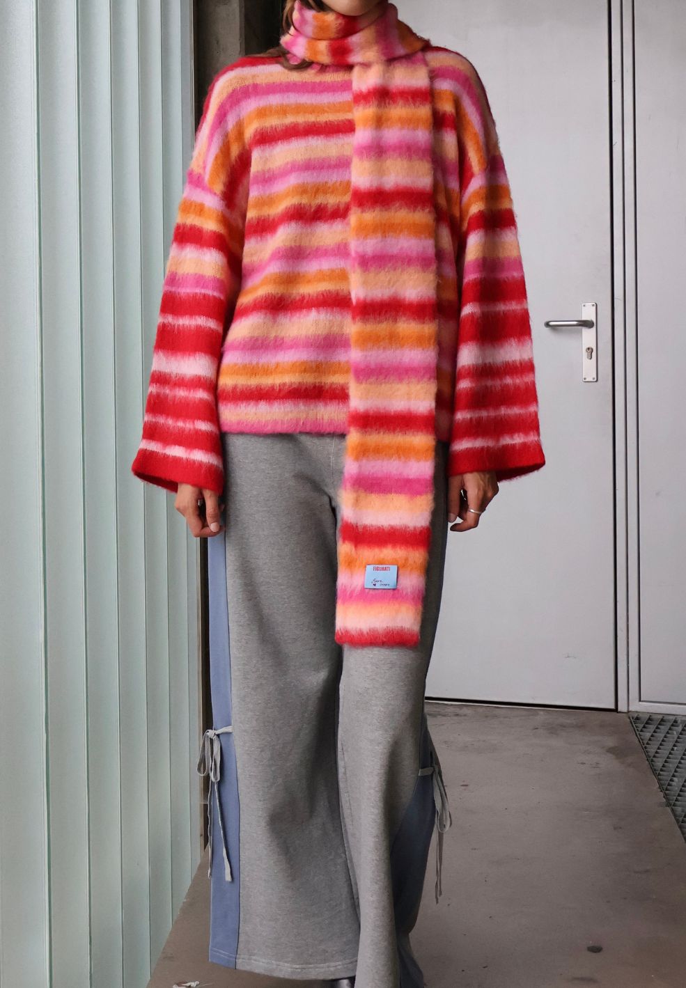 Fuzzy Scarf Sole ( Pink / Orange )