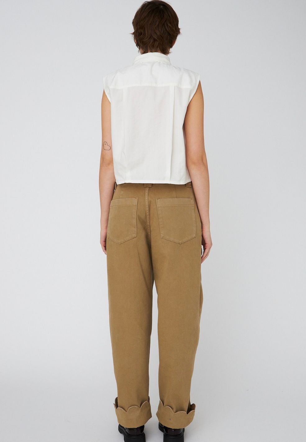Low Waist Cotton Pant Dark Sand-Pants- by Stella Nova- Verse Amsterdam