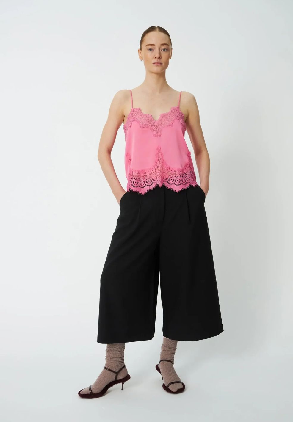 Underlayer Lace Top Amazing Pink