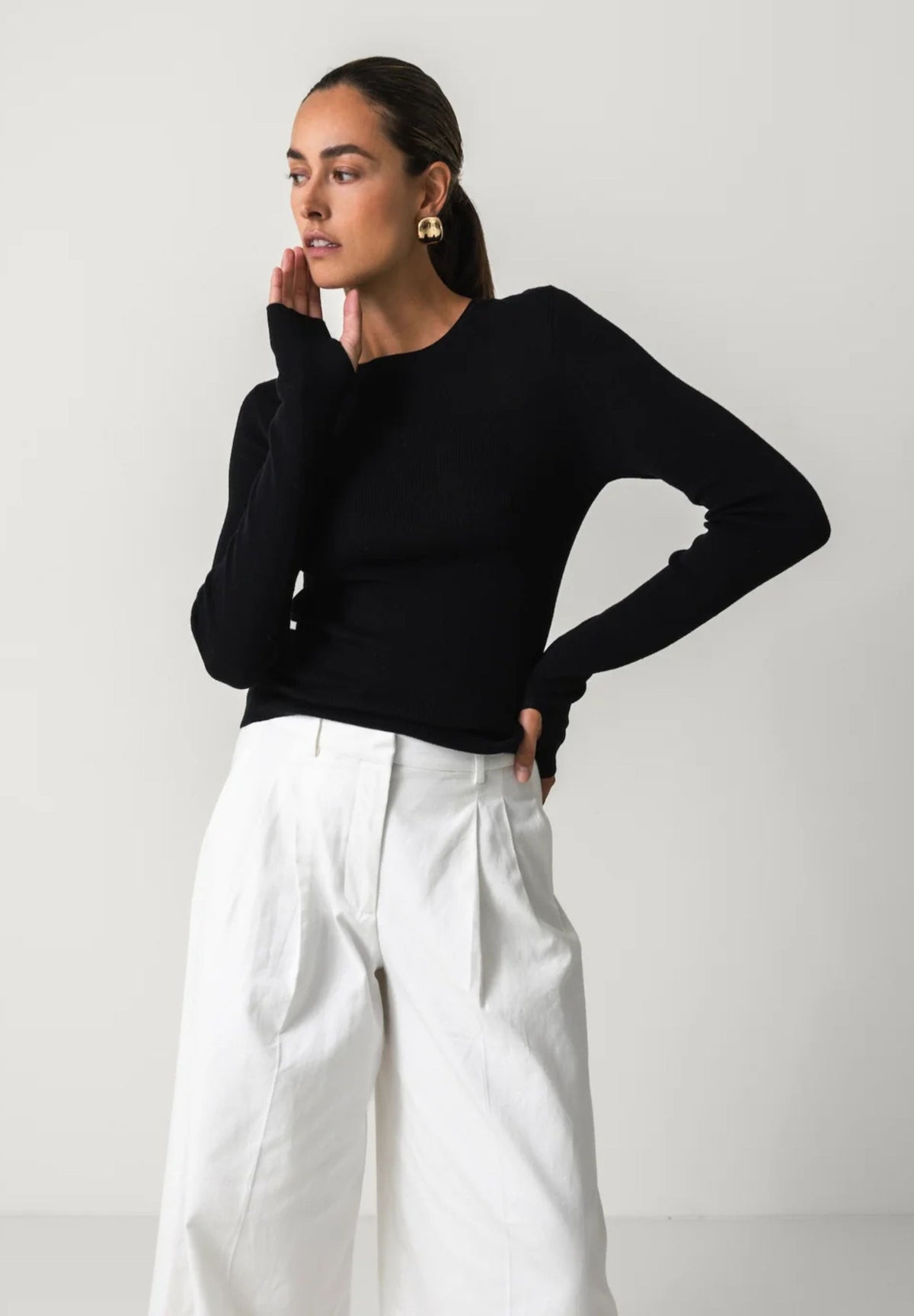 The Knitted Sweater Black
